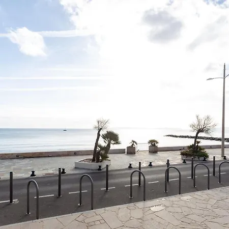Appartamento Le Grand Large-6 By Interhome Le Lavandou