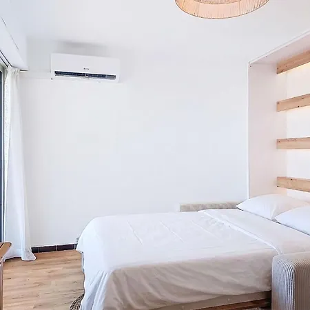 Appartamento Le Grand Large-6 By Interhome Le Lavandou